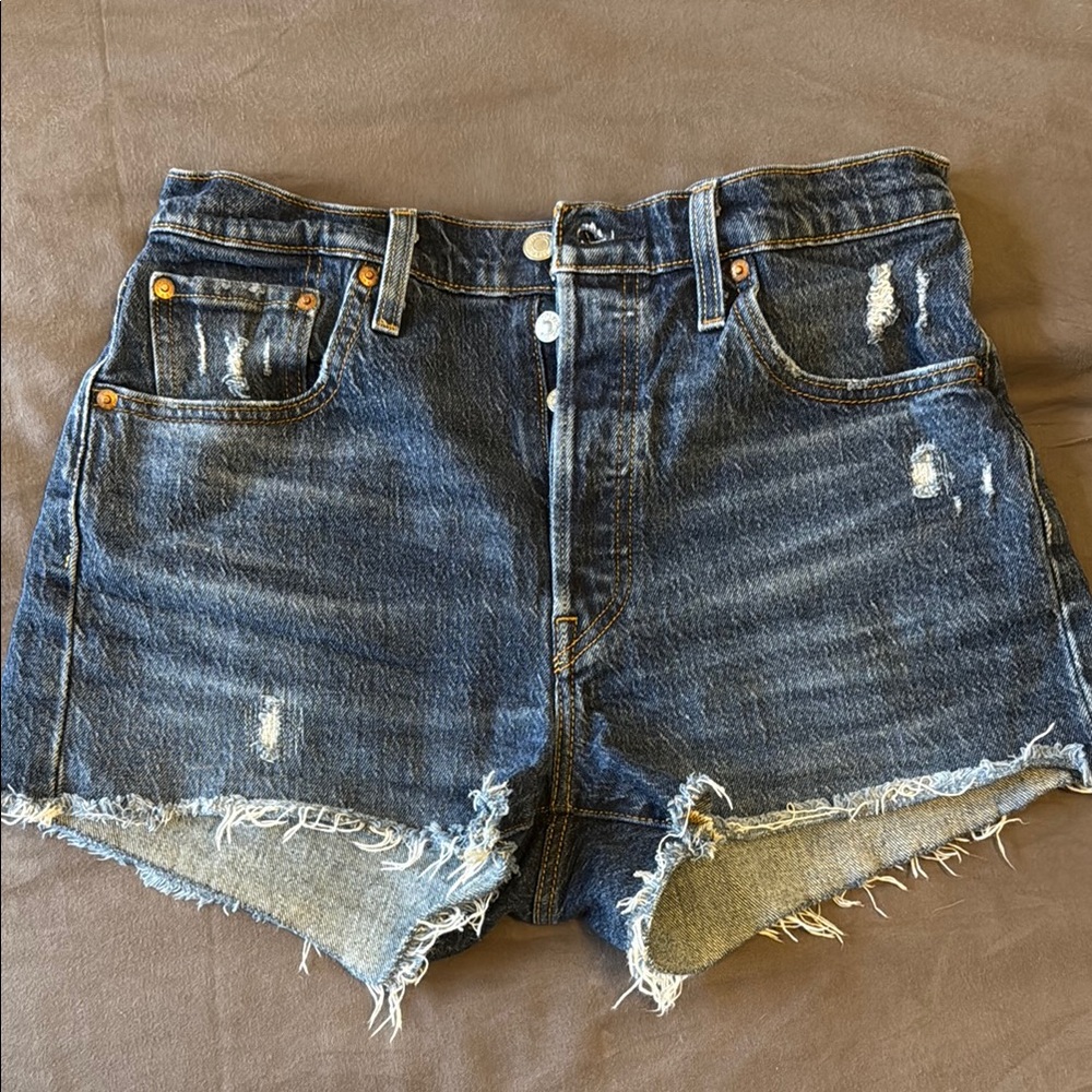 Levi’s 501 Cut-Off Shorts